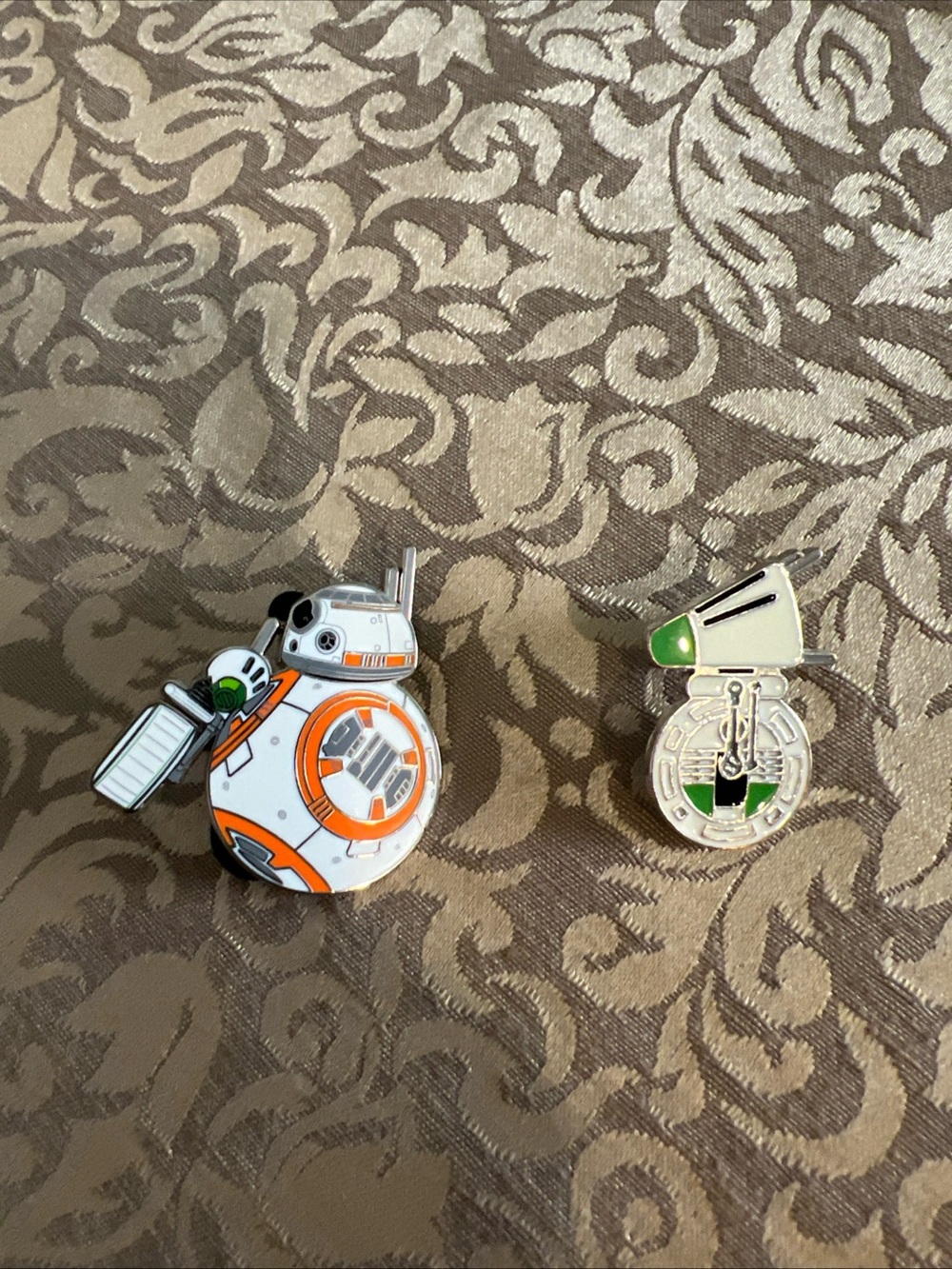 Lot Of Two Star Wars Pins D-O Rise Of Sky Walker BB—8